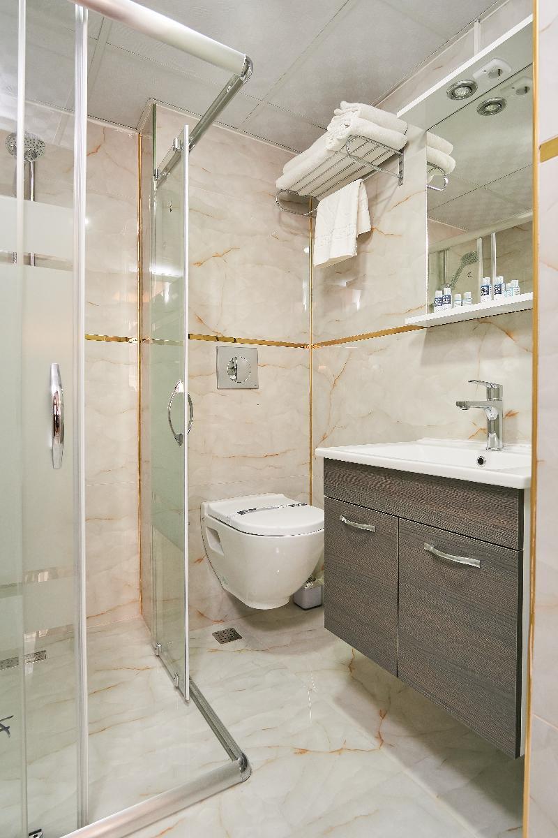 Renzo Istanbul Exterior photo